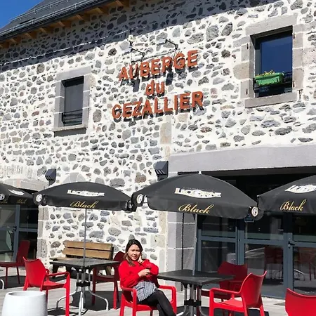 Hotel Du Cezallier Montgreleix